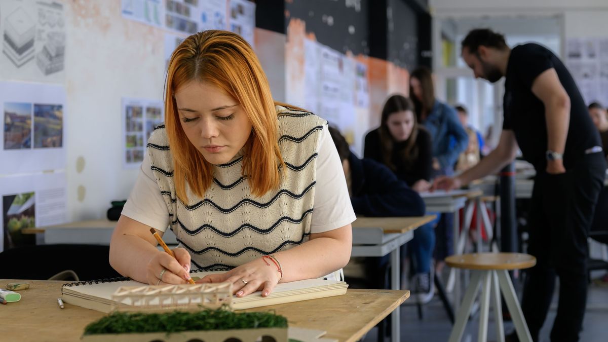 Facultatea de Arhitectură și Urbanism (FAUT)